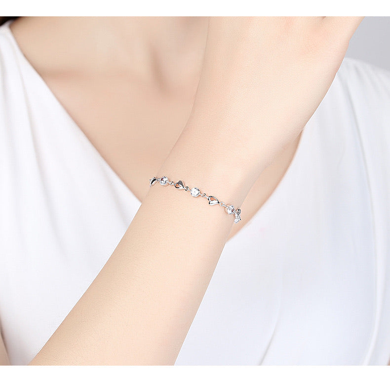 Uniqo Oval Heart Bracelet