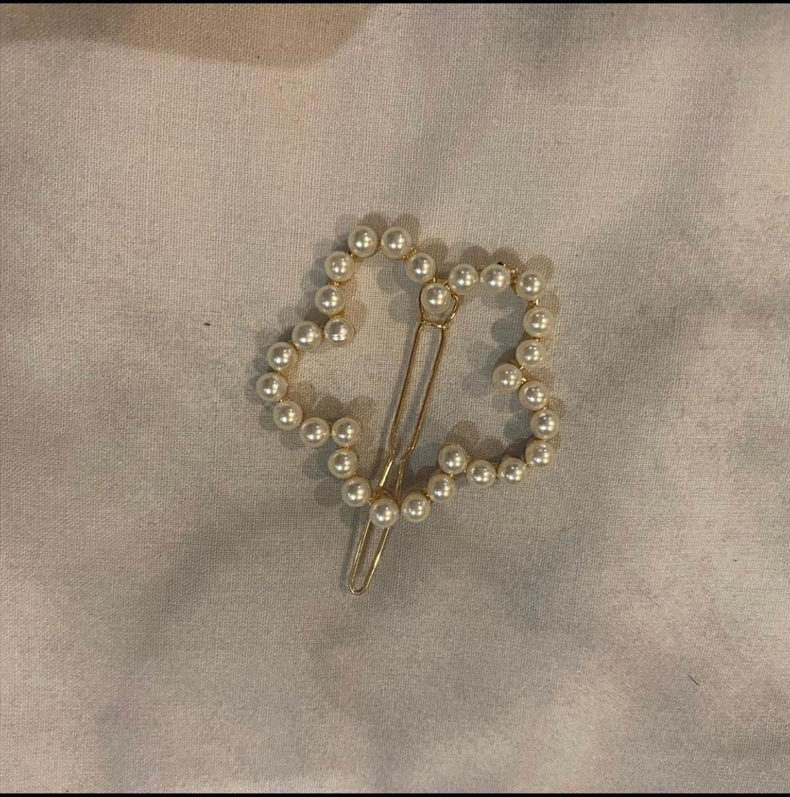 Uniqo Flower Pearl Shaped Hair Clip