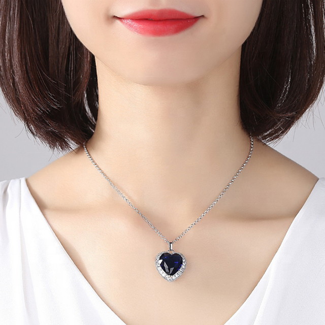 Titanic 2025 heart necklace